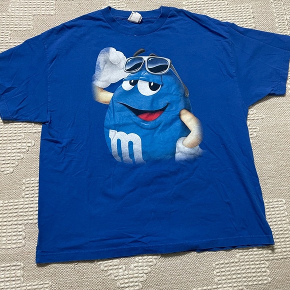 Vintage M&M Blue Character Sunglasses Tee Shirt - Picture 6 of 6